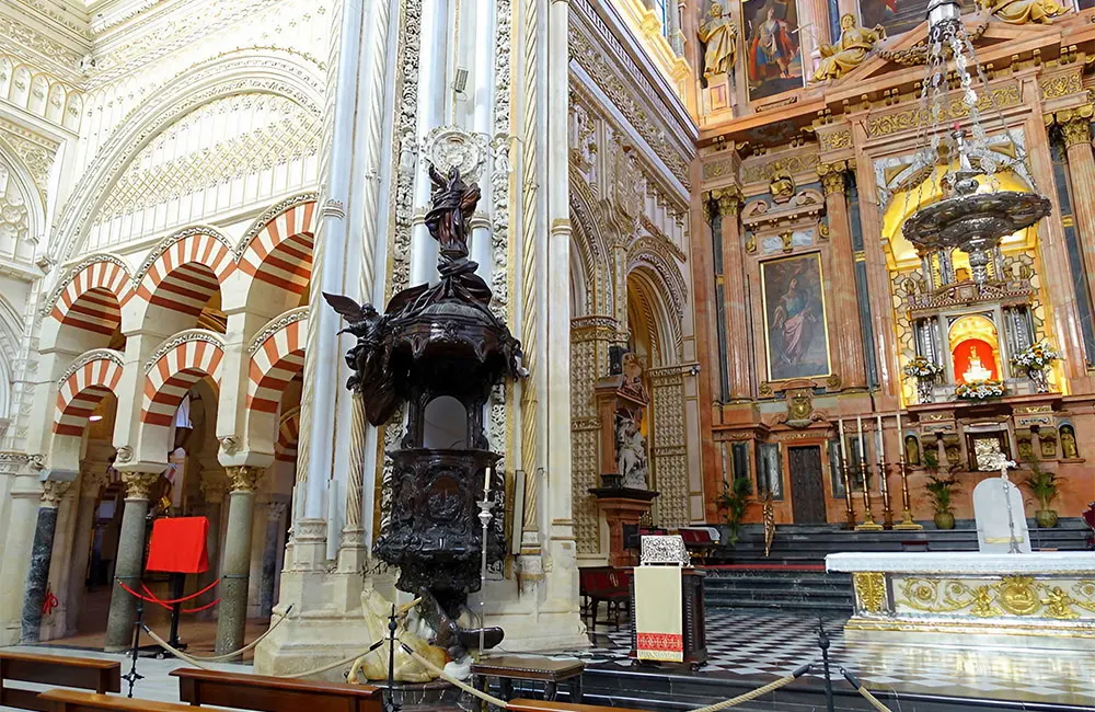Celebrating the Jubilee of 2025: What You Can Do in Spain 2 Major chapel in Cordoba Mosque-Cathedral. Credit: Daderot, CC0, via Wikimedia Commons