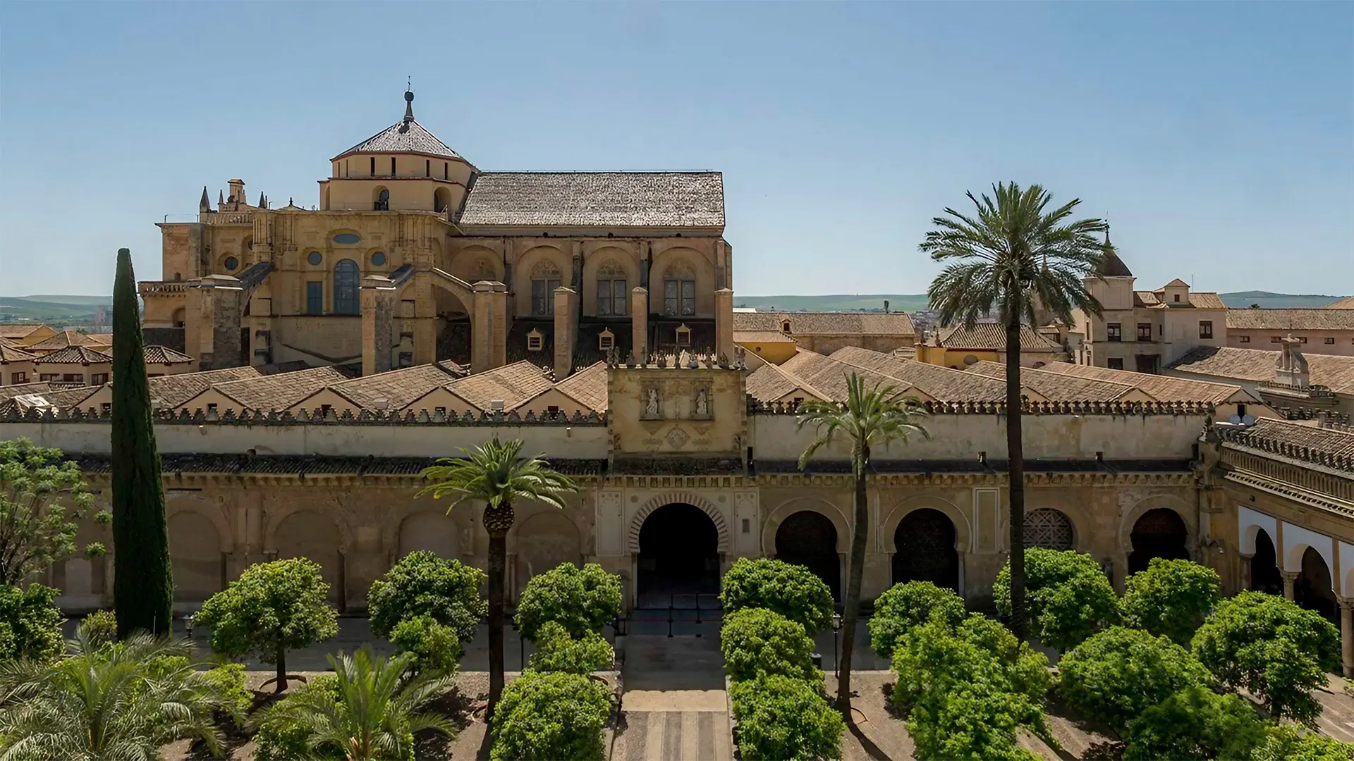 Cordoba Cathedral-Mosque. Credit: De Fernando - Trabajo propio, CC BY-SA 4.0, https://commons.wikimedia.org/w/index.php?curid=148369566