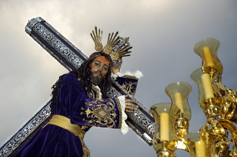 Easter in Málaga - releasing a prisoner
