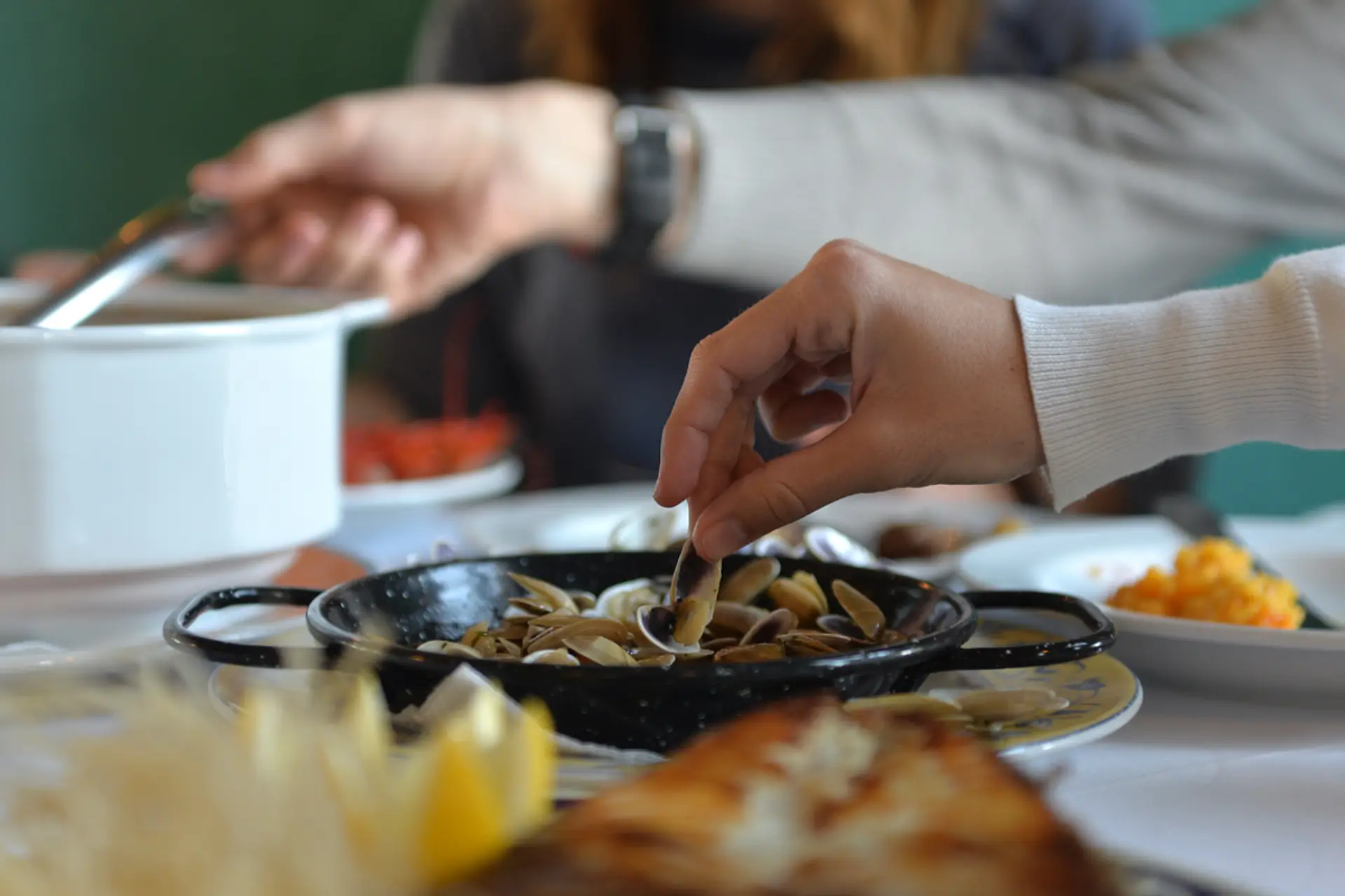 What food variations will you find in Andalucia – from the humble tortilla to the much- debated cold soups? - andalucia.org - © TURISMO ANDALUZ