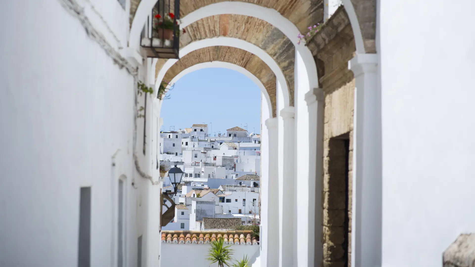 The Costa de la Luz: El Rocío to Tarifa 4 Arcos de las monjas vejer de la frontera, Moorish labyrinthine streets