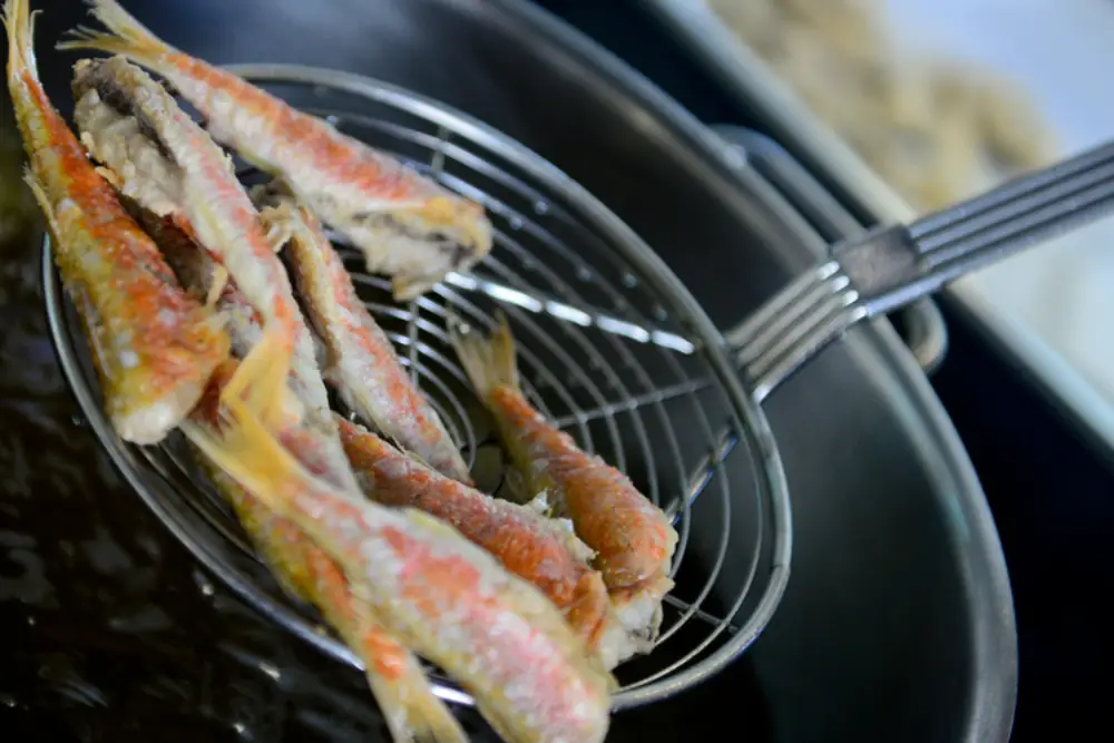 What’s the difference…? Food variations explained 4 from boquerones to baby squid, fried fish is an Andalucian specialty. - andalucia.org - © TURISMO ANDALUZ