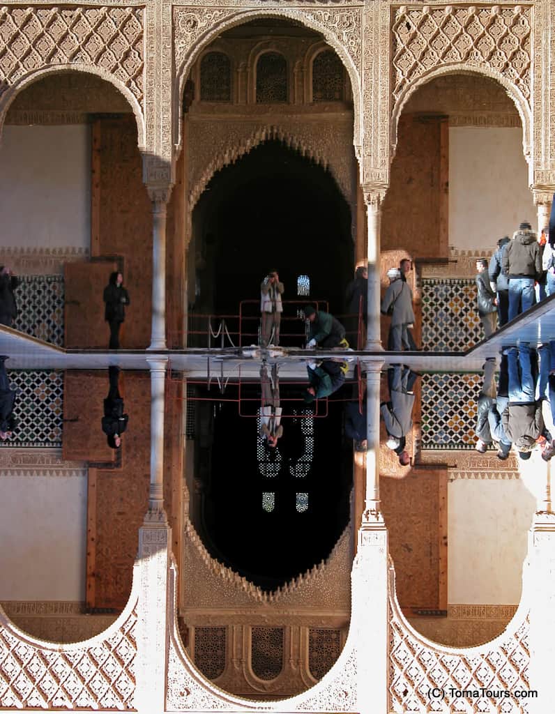 Symmetry in the Alhambra palace