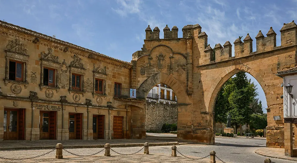 Renaissance Splendour in Jaén: Úbeda and Baeza 4 Puerta de Jaén, Baeza. Credit: Canva