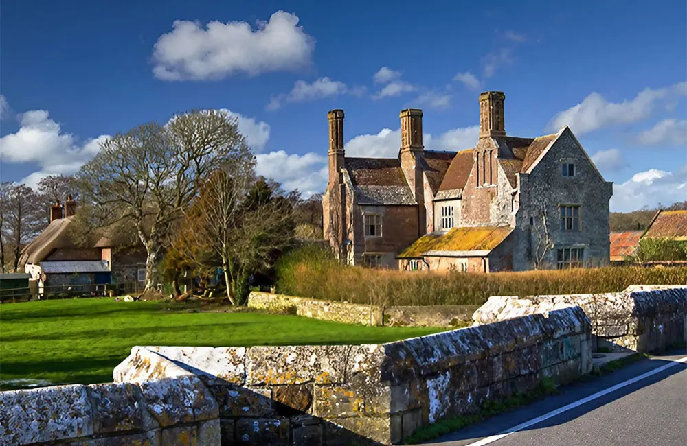 Thomas Hardy’s Wessex: The Literary Landscape of Dorset 2 Woolbridge Manor. Credit: © Copyright Mike Searle and licensed for reuse under this Creative Commons Licence.