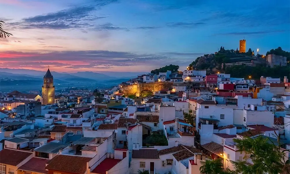 Discover the Ruta del Sol y del Aguacate – Sun and Avocados! 7  Velez-Malaga at night: Image: Instagram